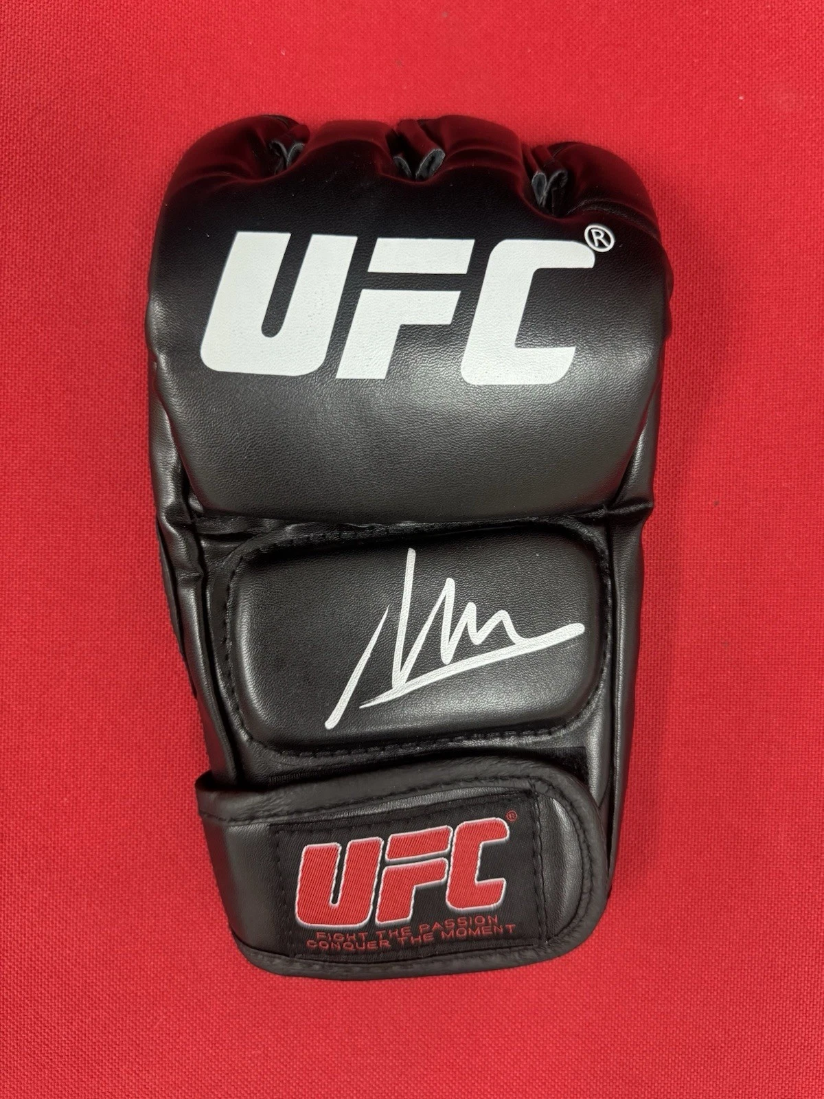Movsar Evloev Fighter Autographed UFC MMA Glove Beckett BAS COA