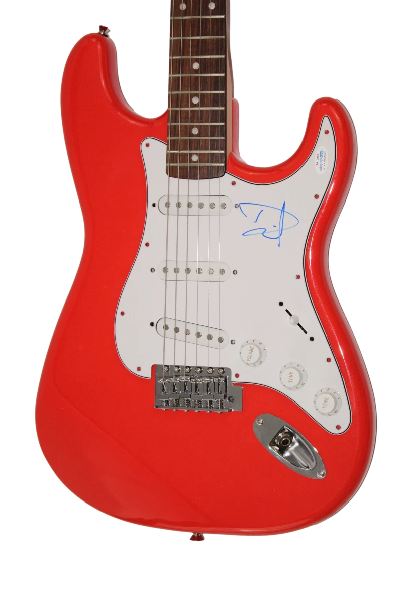 DAVE GROHL SIGNED AUTOGRAPH FULL SIZE FENDER ELECTRIC GUITAR . FOO FIGHTERS ACOA