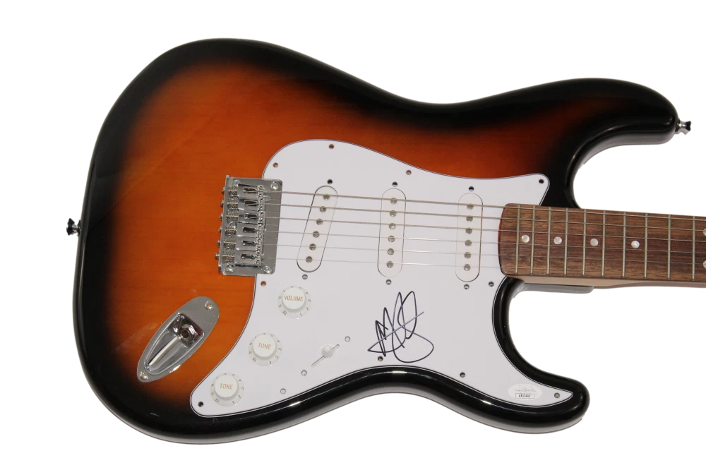 MIRANDA LAMBERT SIGNED AUTOGRAPH FENDER ELECTRIC GUITAR - COUNTRY BABE JSA COA
