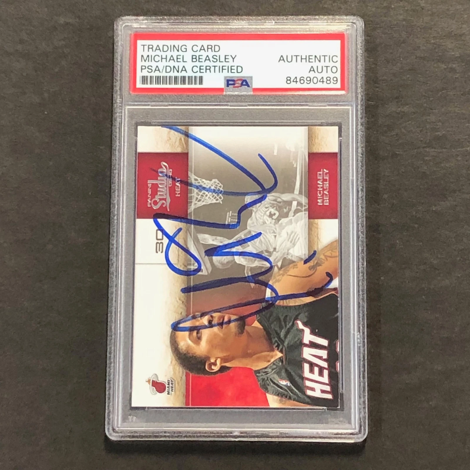 2009-10 Panini Studio #68 Michael Beasley Signed Card AUTO PSA Slabbed Heat
