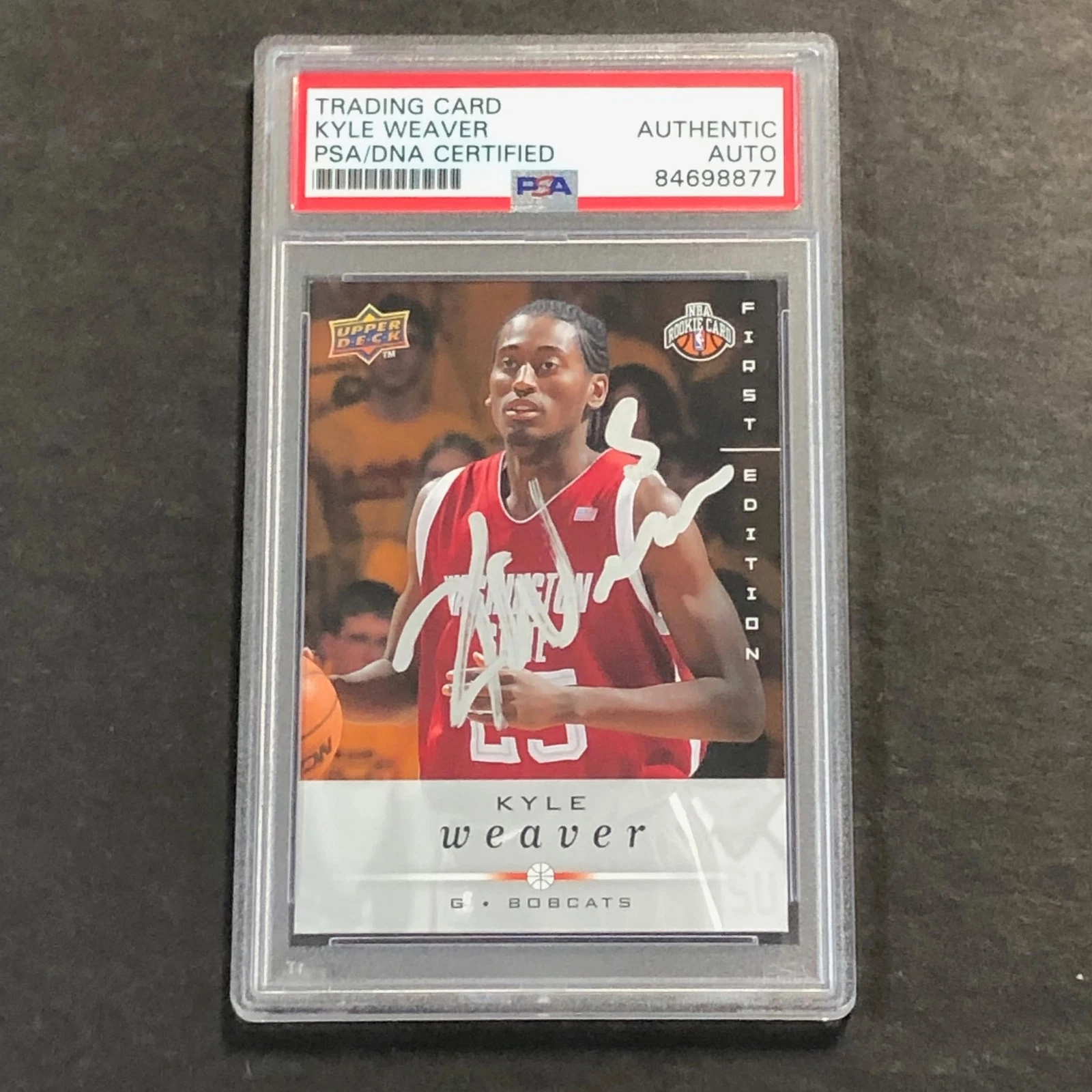2008-09 UPPER DECK #248 KYLE WEAVER Signed Card AUTO PSA Slabbed RC Bobcats