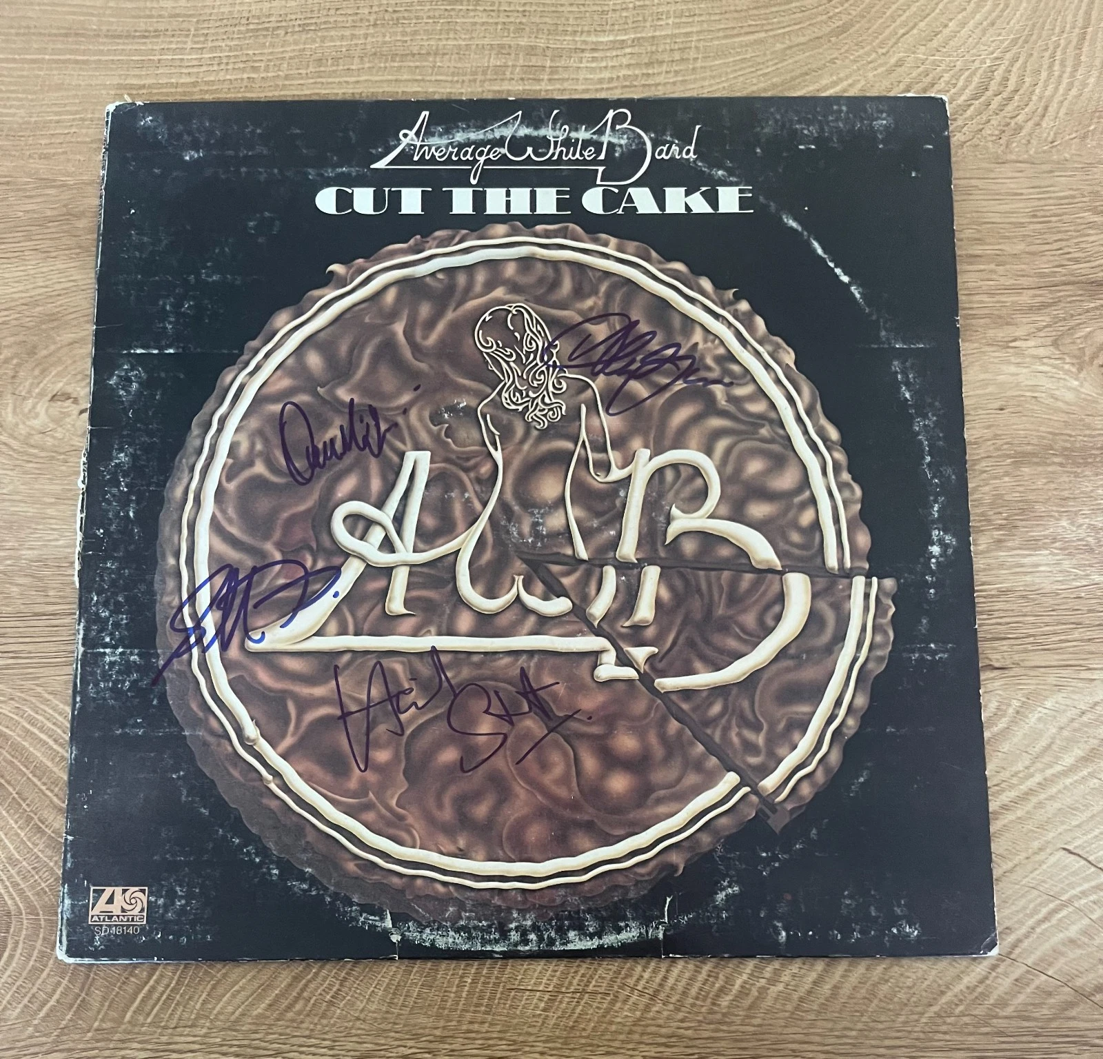 * AVERAGE WHITE BAND * signed vinyl album * CUT THE CAKE * COA *