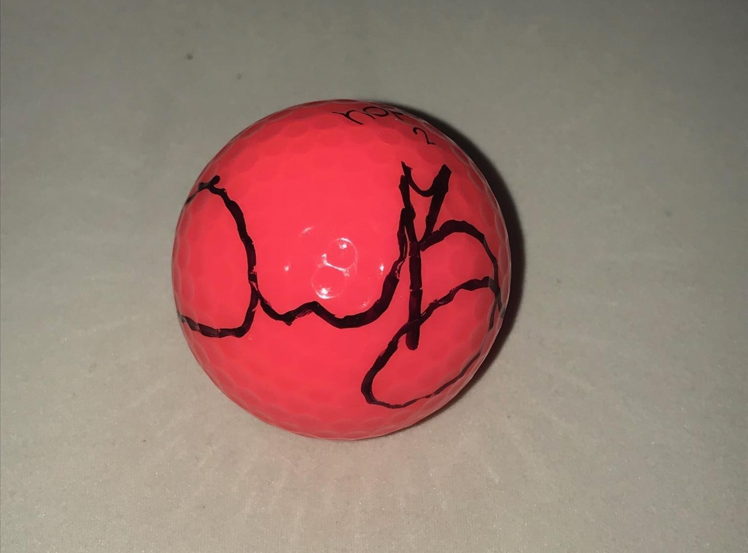 Moriya Jutanugarn signed Hot Pink Wilson Hope Golf Ball autographed LPGA