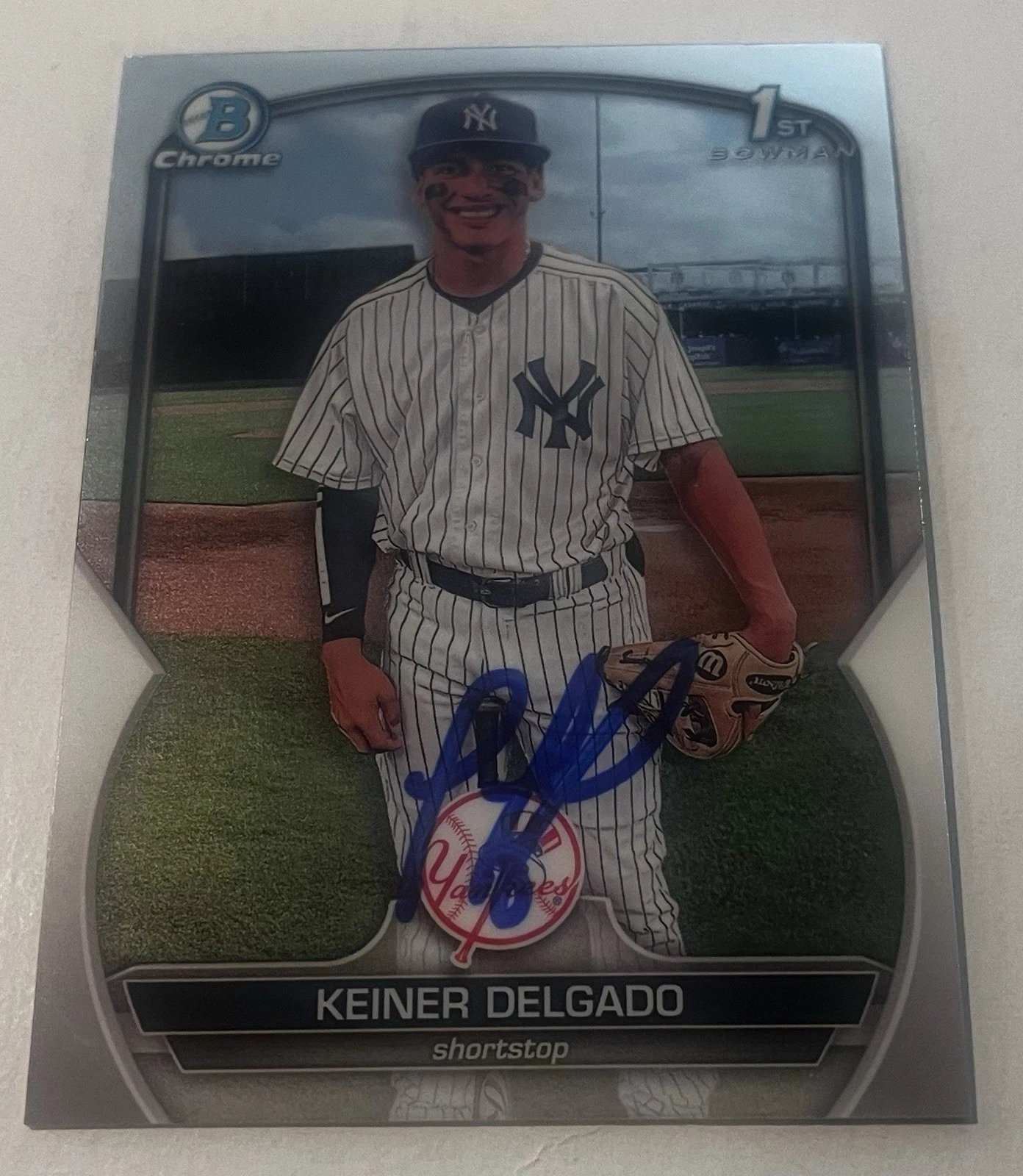 KEINER DELGADO SIGNED 2023 BOWMAN CHROME PROSPECT BASEBALL CARD AUTO