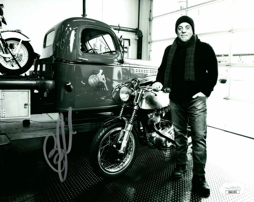 BILLY JOEL SIGNED AUTOGRAPH 8X10 PHOTO - THE STRANGER, PIANO MAN, MUSIC ICON JSA