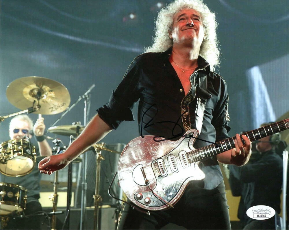 BRIAN MAY SIGNED AUTOGRAPH 8x10 PHOTO - QUEEN A NIGHT AT THE OPERA INNUENDO JSA
