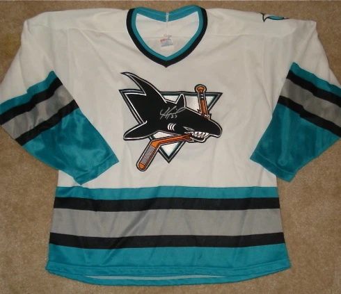 JEREMY ROENICK AUTOGRAPHED JERSEY (SHARKS) W/ PROOF!