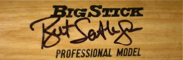 BRET SABERHAGEN AUTOGRAPHED BAT (ROYALS) W/ PROOF!