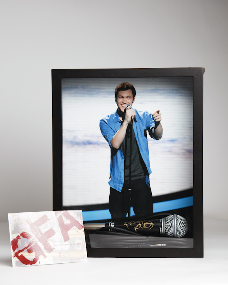 Phillip Phillips *2012 American Idol Winner* Signed Microphone FRAMED COA GFA