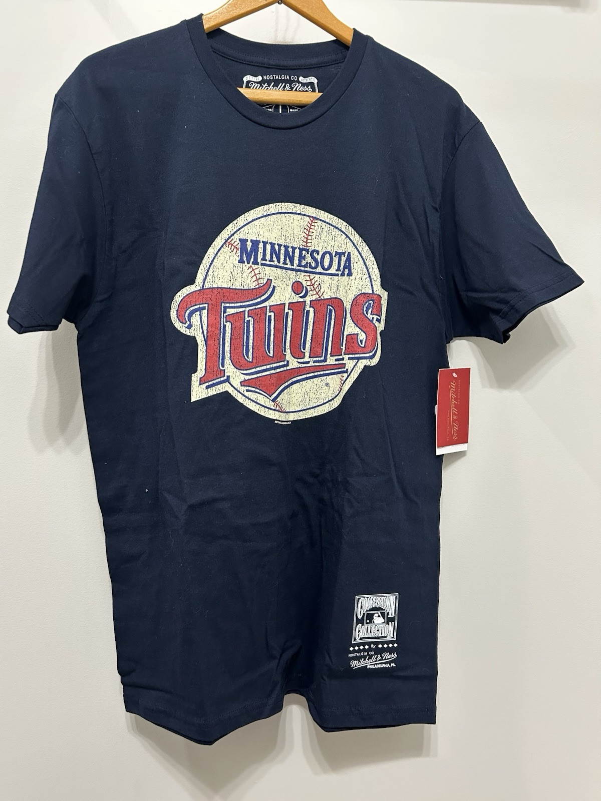 Minnesota Twins Mitchell & Ness MLB L Large Shirt Distressed Retro Logo NWT