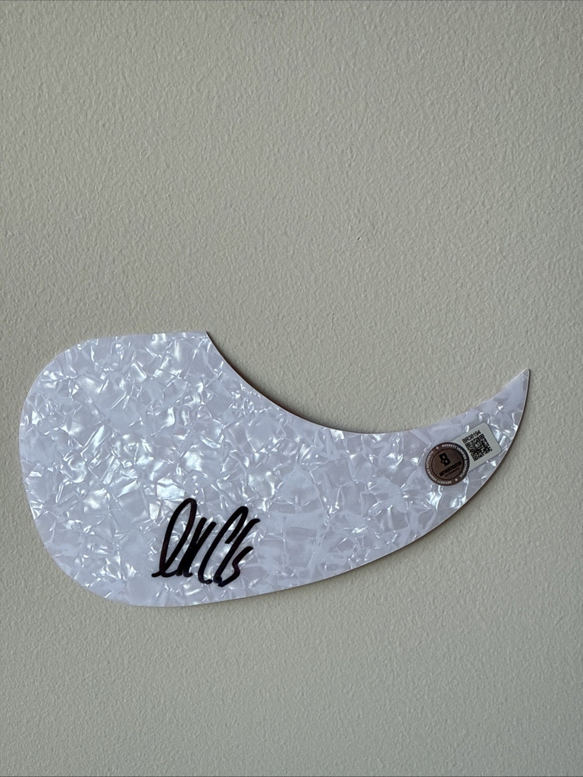 Luke Combs Signed Autographed Acoustic Pick Guard Beckett Authenticated Rare