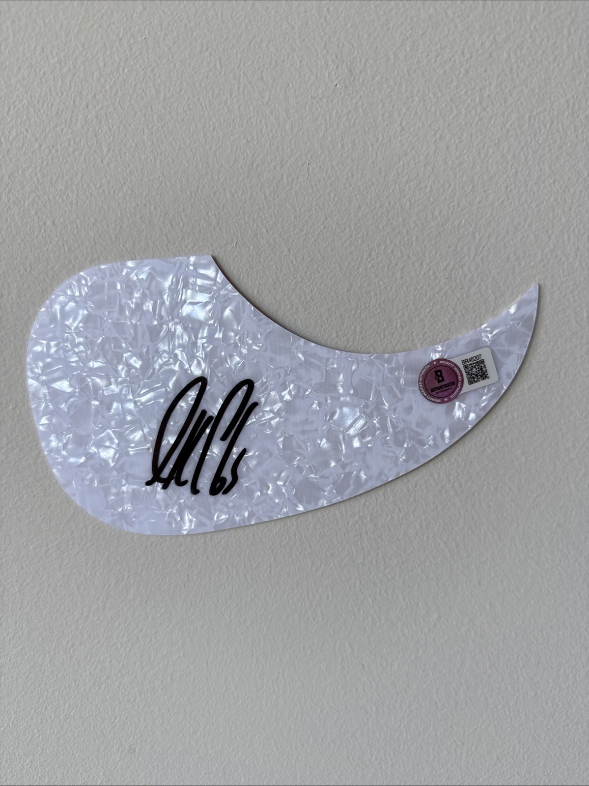 Luke Combs Signed Autographed Acoustic Pick Guard Beckett Authenticated Rare