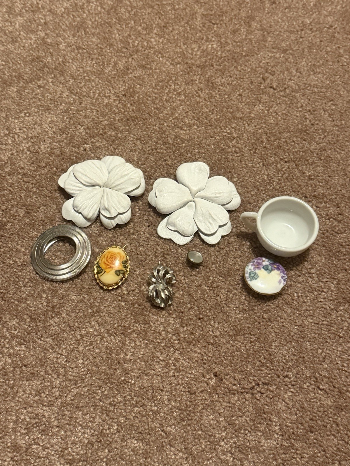 Vintage Jewelry & Miniature Lot Floral Brooches Porcelain Cup Ring Misc