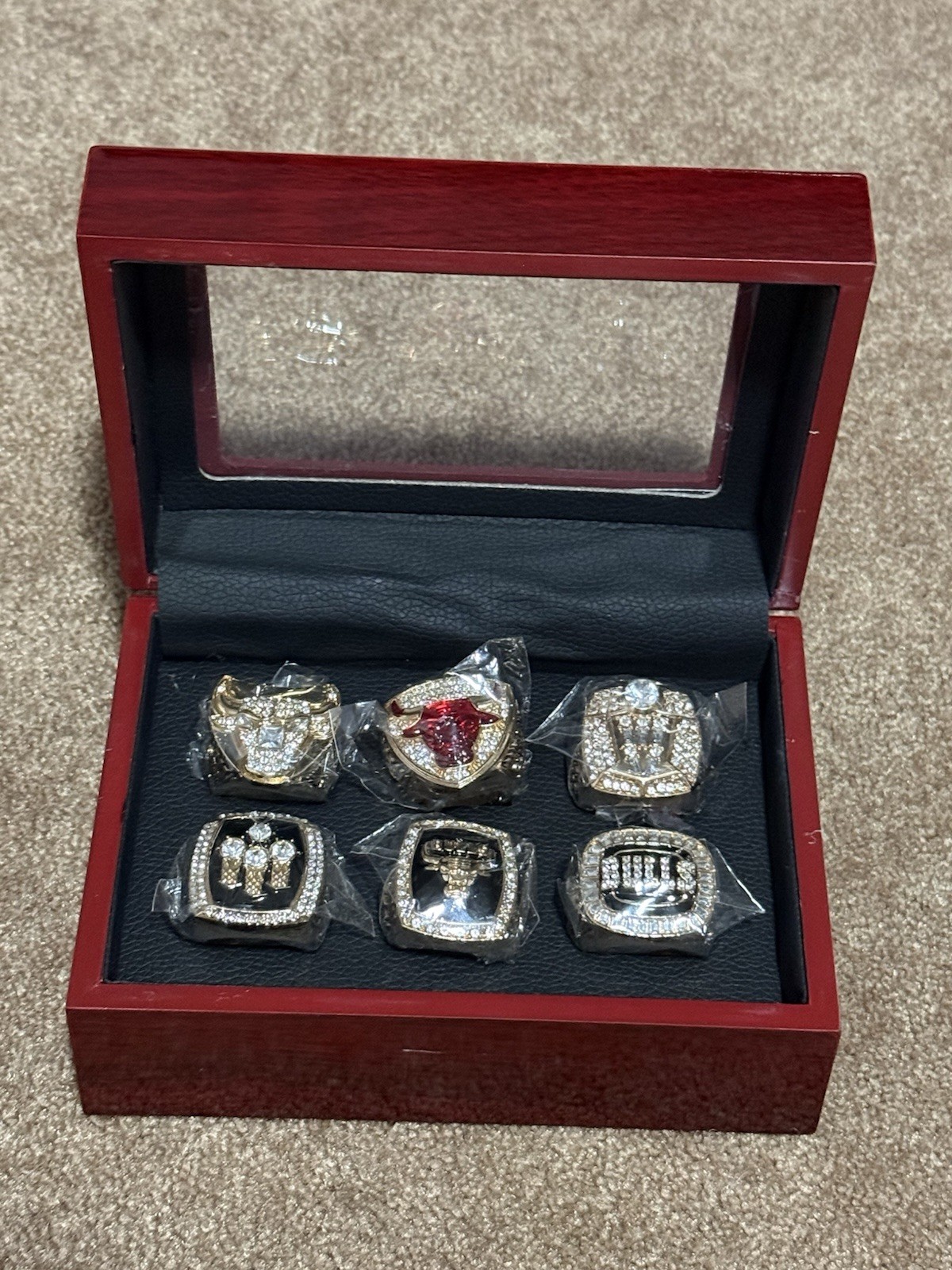 Chicago Bulls Championship 6 Ring Set Replica Dynasty 1991-1998 with Display Box