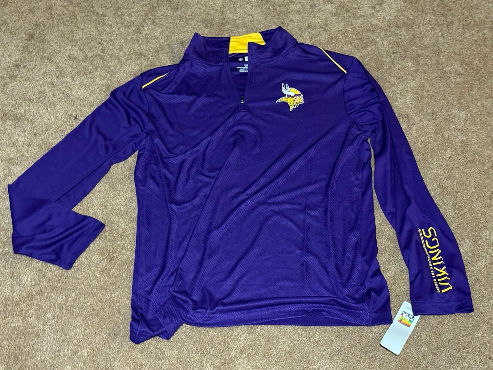 NWT Minnesota Vikings NFL Team Apparel 1/4 Zip Pullover Men's L Purple Gold