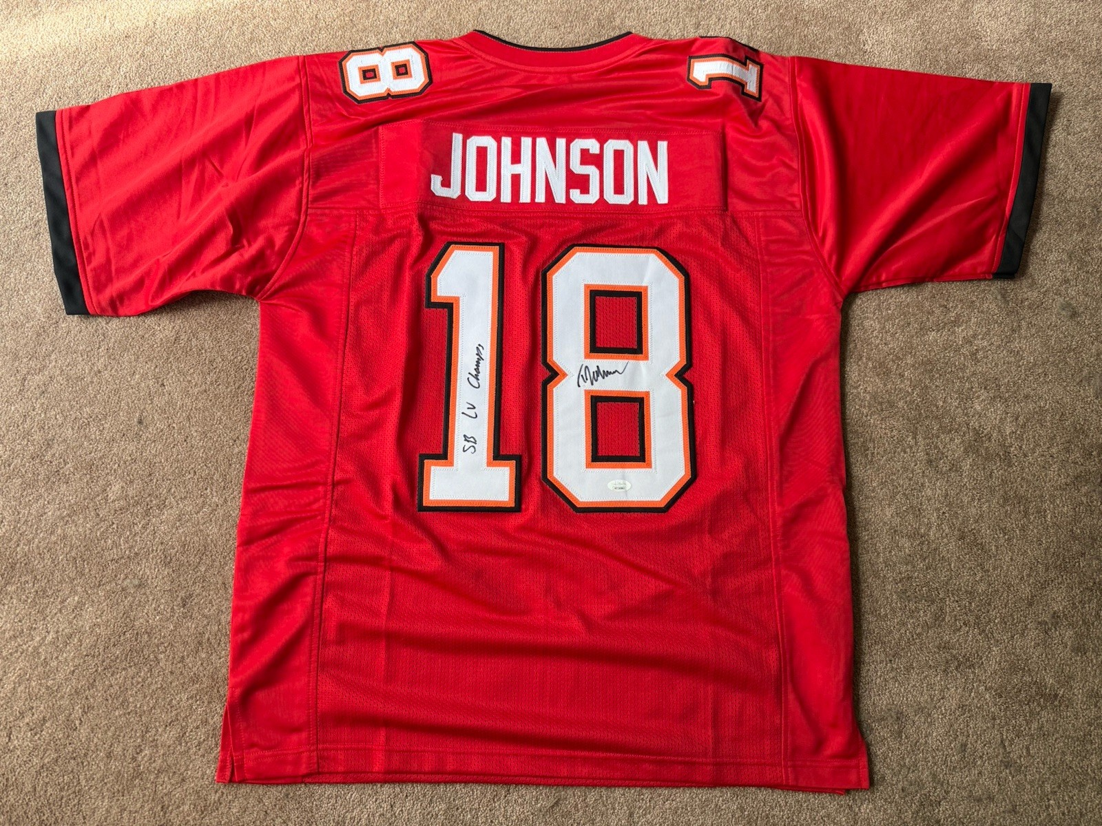 Tyler Johnson Signed Buccaneers #18 Custom Jersey SB LV Champs Inscribed JSA