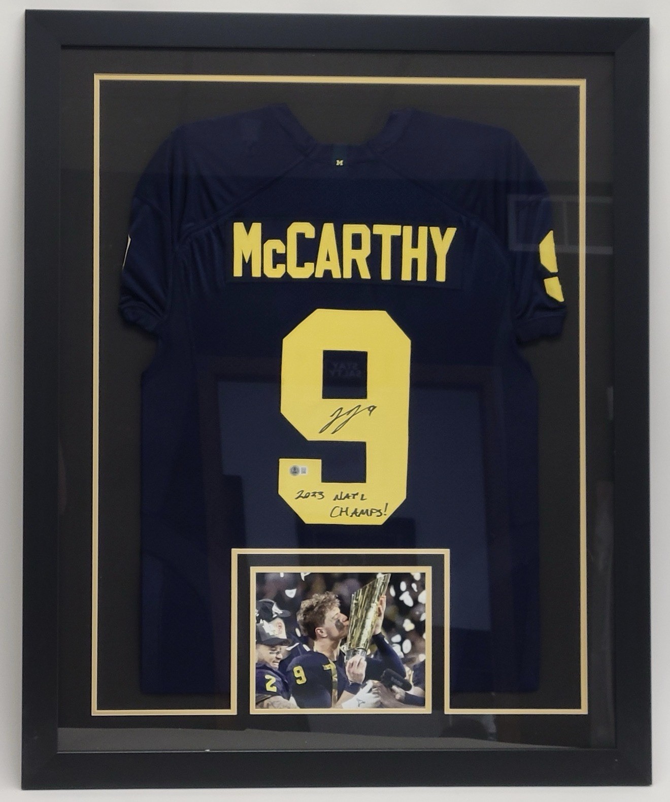 J.J. McCarthy Signed Inscribed Framed Michigan Jersey 2023 Nat'l Champs Beckett