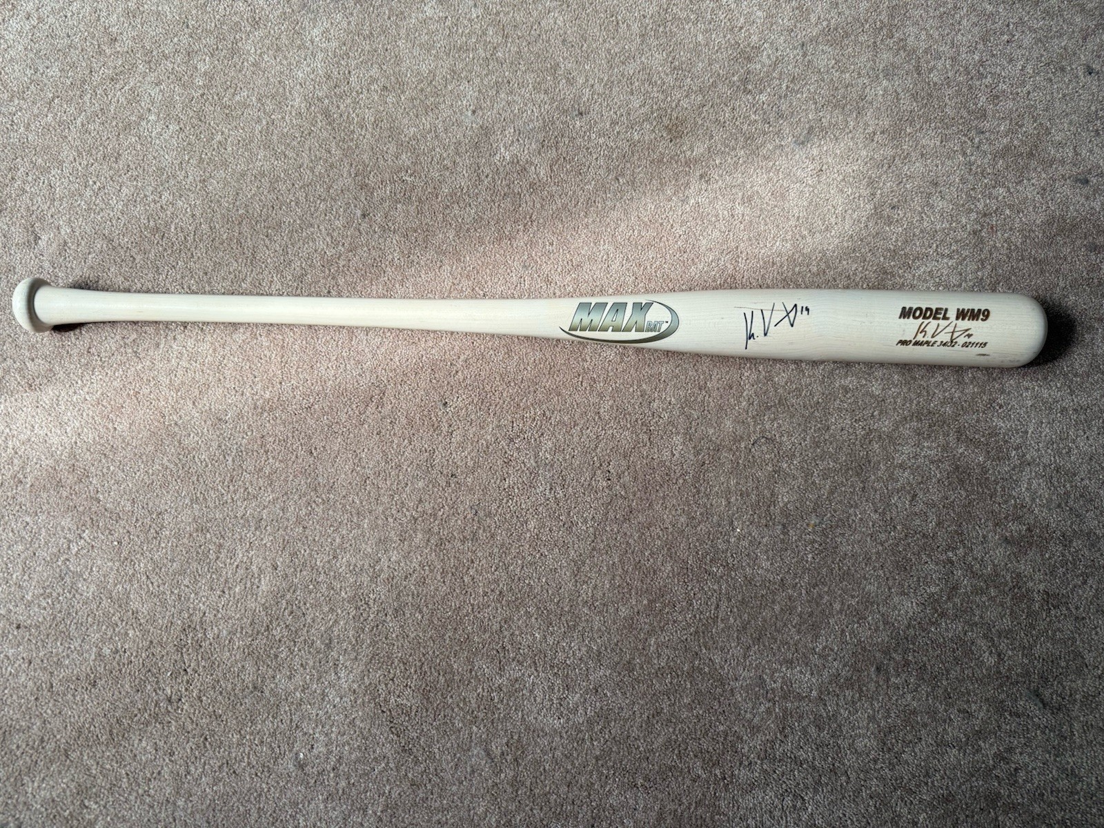Kennys Vargas Signed MaxBat WM9 Pro Maple Bat 34/32 2015 Minnesota Twins #19