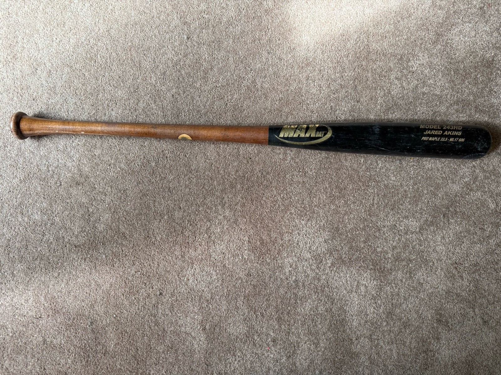 Jared Akins Game Used Cracked MaxBat Model 243HD Pro Maple 33.5