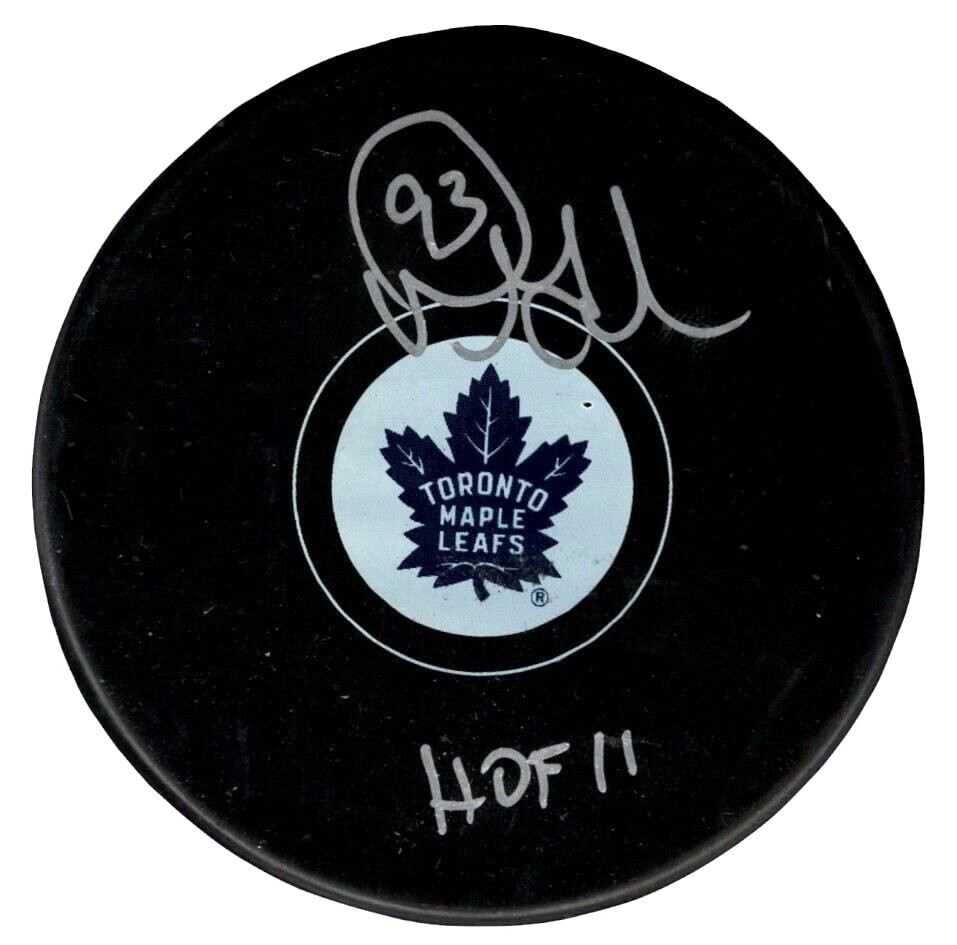Doug Gilmour Signed Maple Leafs Puck w/ HOF 11 Beckett Witness BAS COA