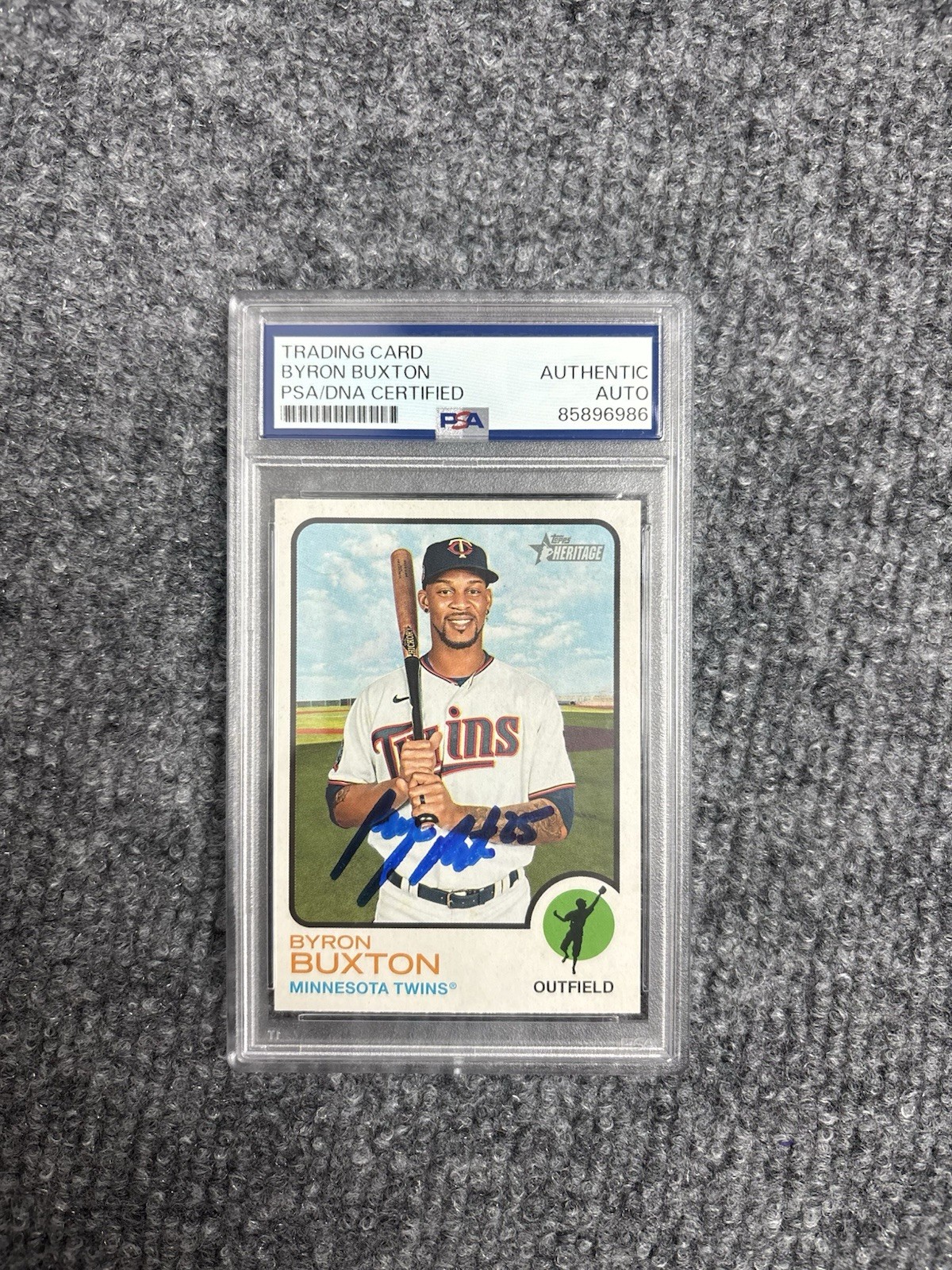 2022 Topps Heritage Byron Buxton Signed Autographed Card #186 Psa DNA.