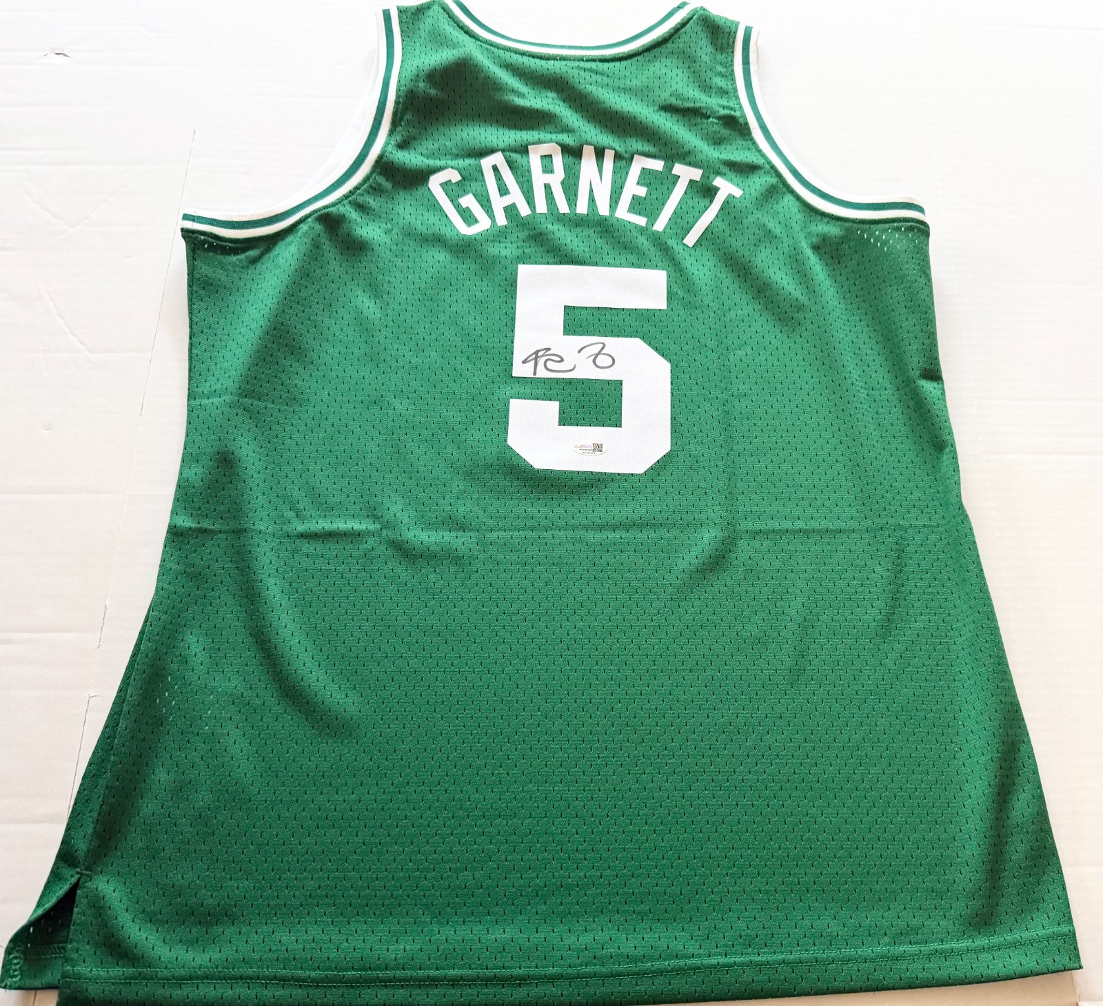 Kevin Garnett signed Boston Celtics jersey autographed JSA Witnessed